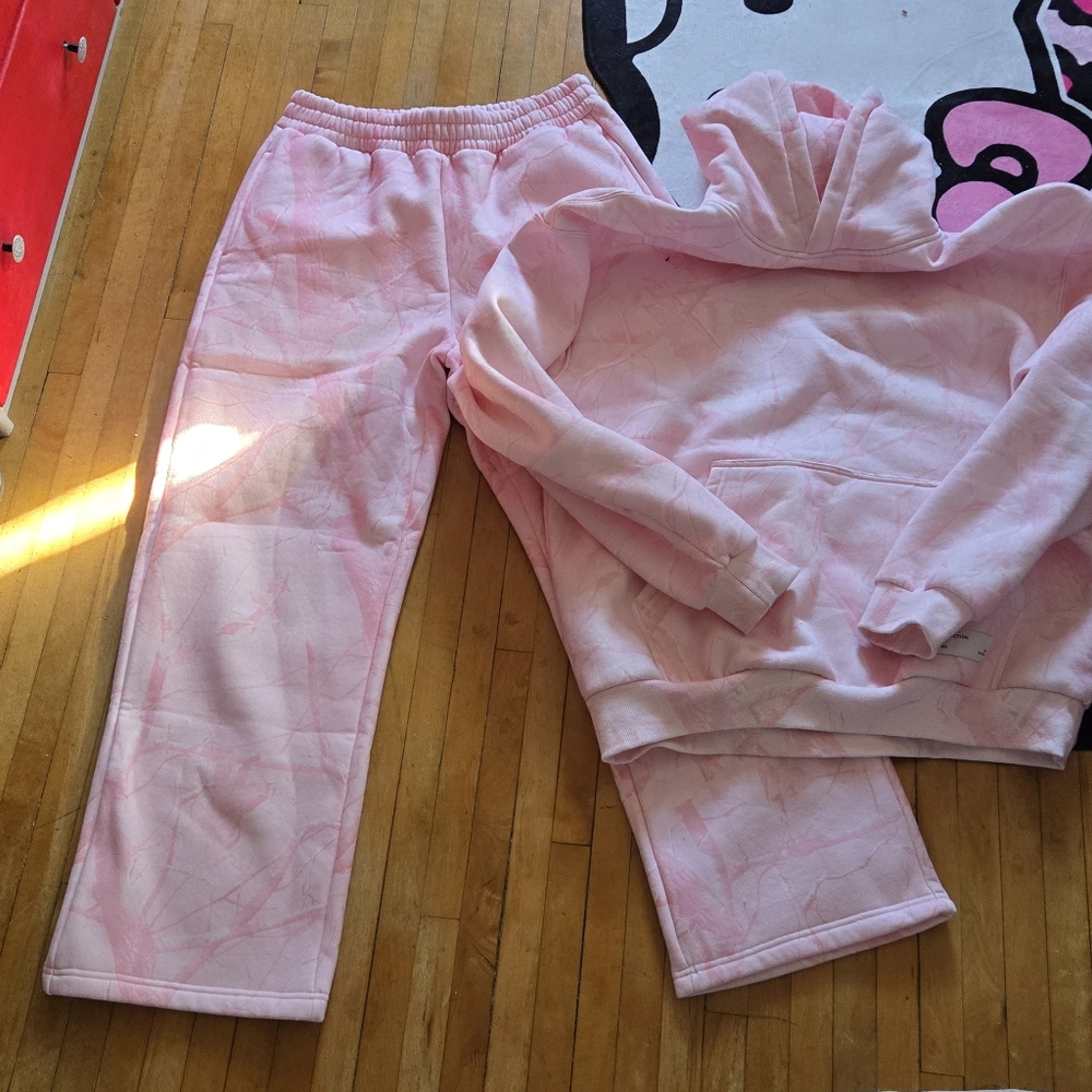 Comfrt Collection Pink Tie-Dye Hoodie and Sweatpants Set New Without Tags